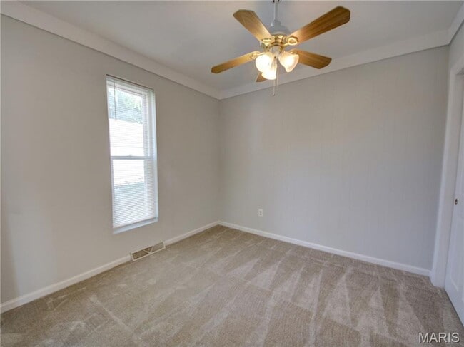 Building Photo - House for Rent in Lemay
