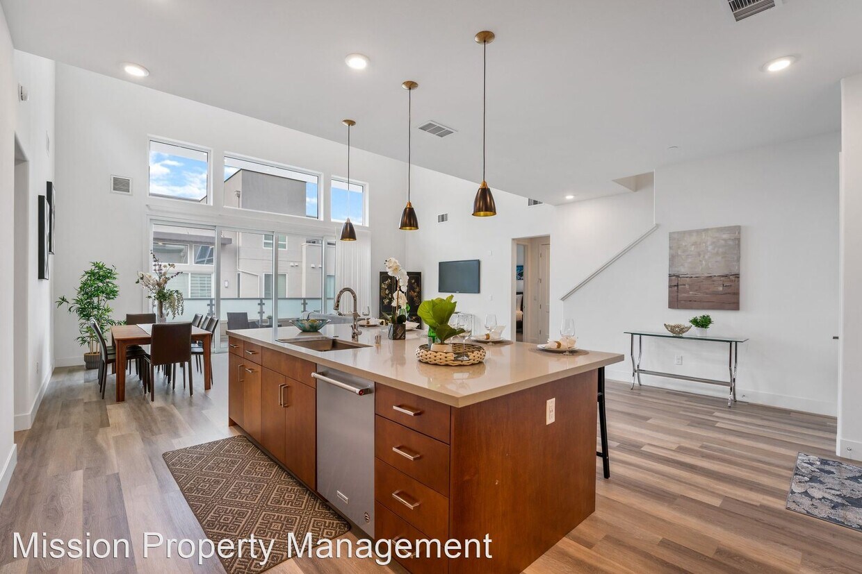 Foto principal - 3 br, 3.5 bath House - 2358 Velocity Cmn U...