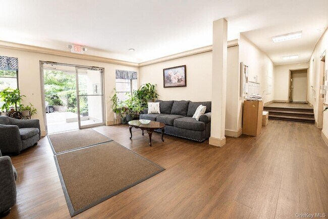 Foto del edificio - 1234 Midland Ave