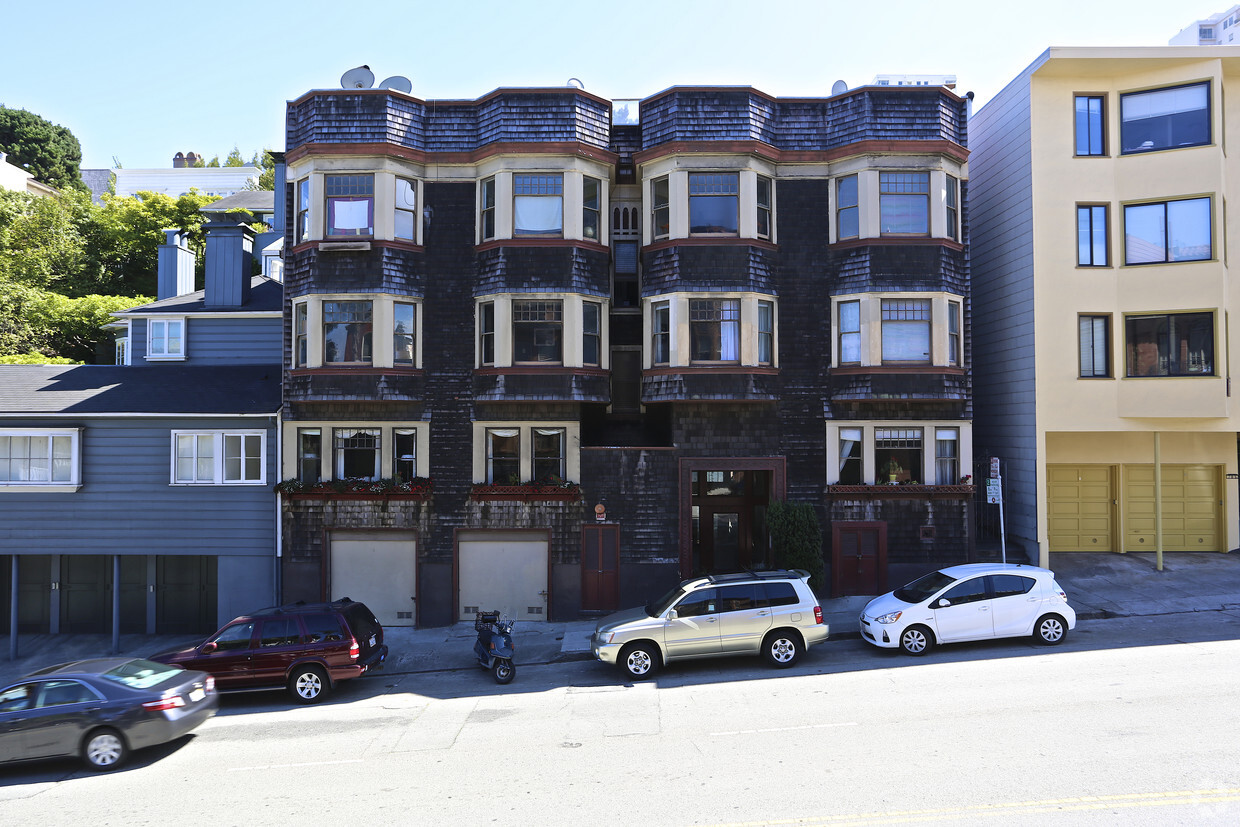 Primary Photo - 777 Bay St