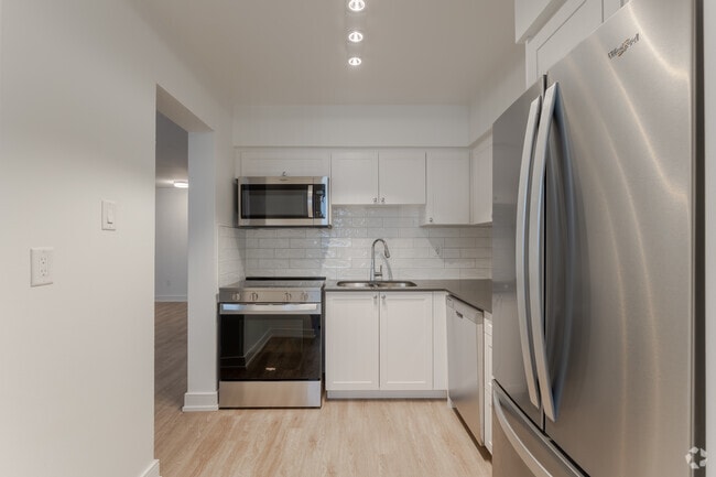 2BR, 1BA - 1106SF - Kitchen - 2450 & 2460 Weston Rd
