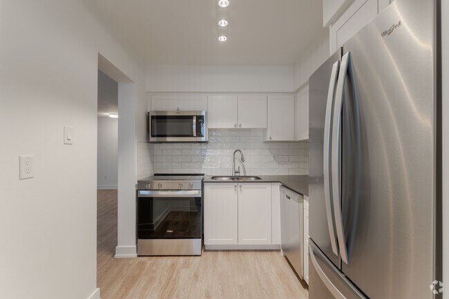 2BR, 1BA - 1106SF - Kitchen - 2450 & 2460 Weston Rd