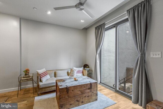 Foto del edificio - 1306 Hope St