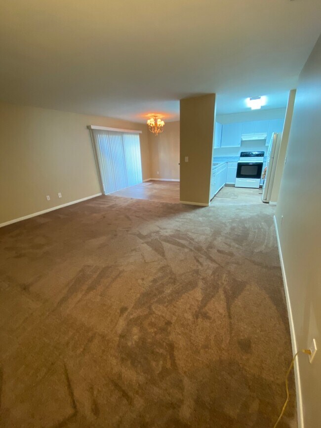 Foto del edificio - 2050 Oleander Blvd