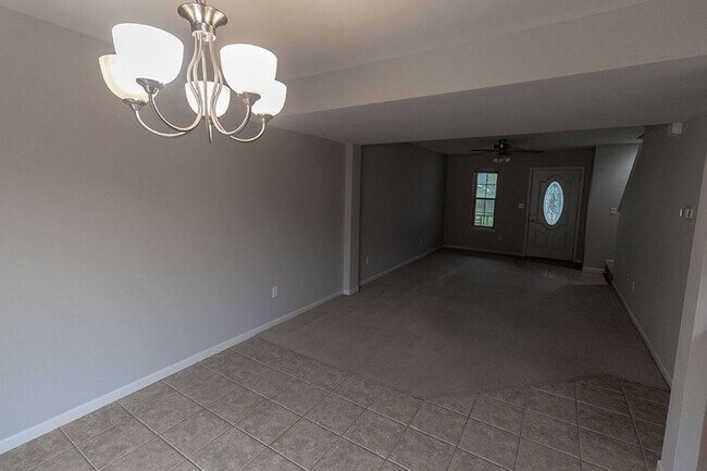 Foto del edificio - 4008-4010 Arctic Fox Dr.