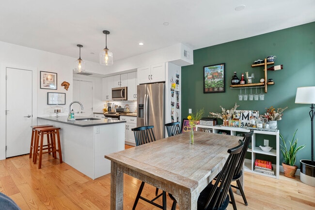Photo - 2012 Frankford Ave Apartment