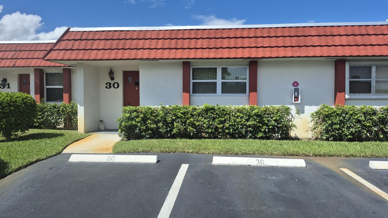 Primary Photo - 5800 Fernley Dr W