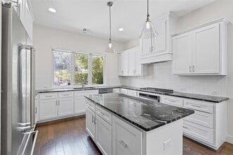 Building Photo - 406 Wimberly St