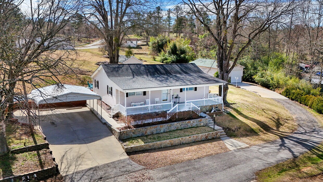 Foto principal - 107 Lakeview Rd