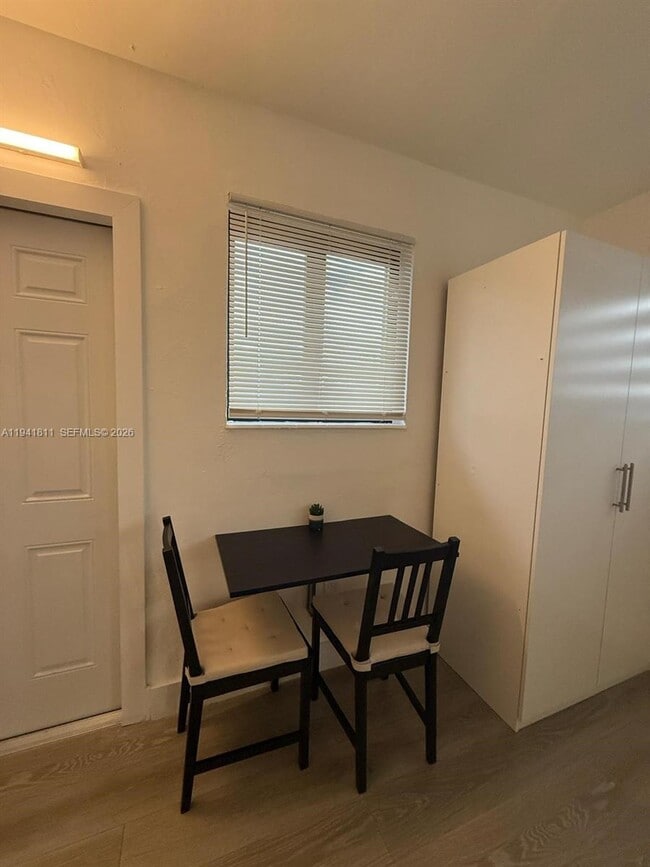 Foto del edificio - 125 NW 197th St