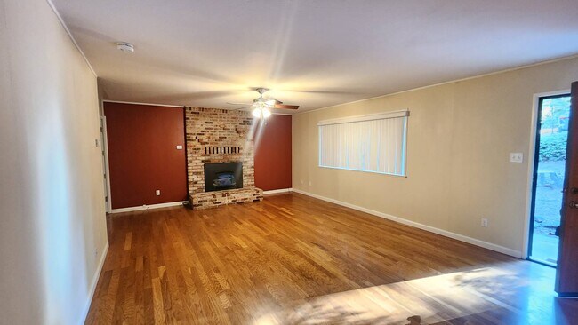 Building Photo - 24160 White Fir Dr