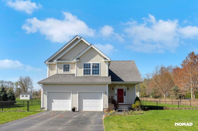 Building Photo - Spacious 4BR House in Hudson