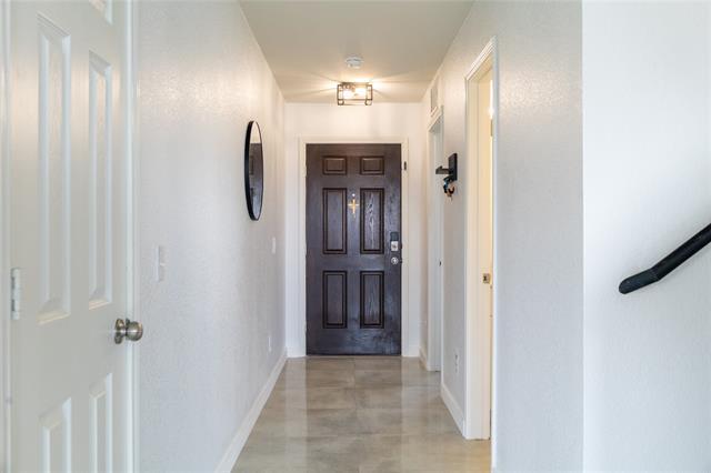 Foto del edificio - 949 Shire Ave