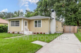 Building Photo - 1070 Lark St