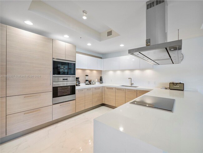 Foto del edificio - 17111 Biscayne Blvd