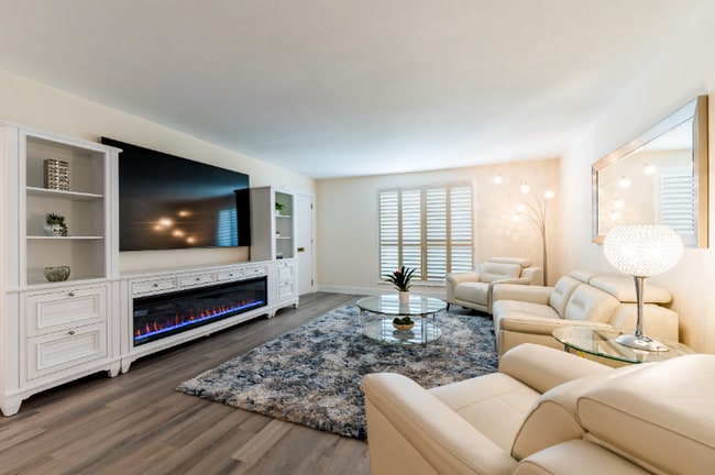 Foto del edificio - 1050 Rafael Blvd NE