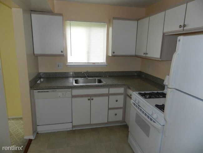 Building Photo - 1660 Orchard Dr