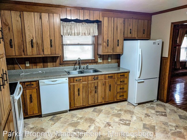 Building Photo - 3 br, 2 bath House - 2418 Hillmont Drive