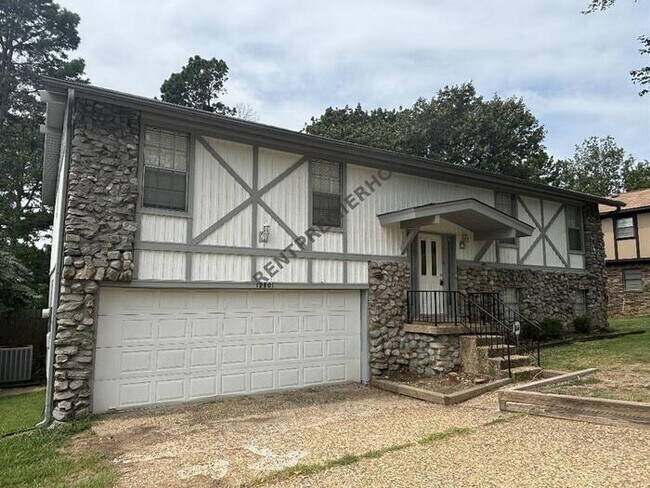 Foto del edificio - 12801 Southridge Dr