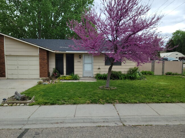 Foto del edificio - 5470 Millstone Dr