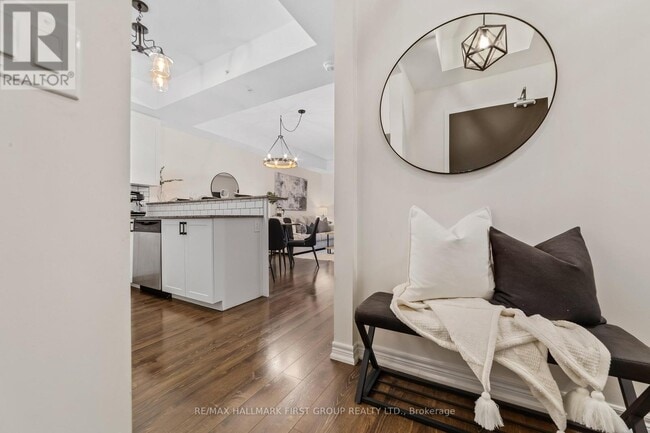 Building Photo - 660 Gordon St