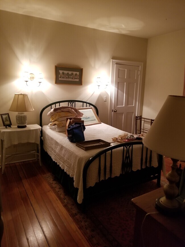 Bedroom 1 - 101 W 39th St