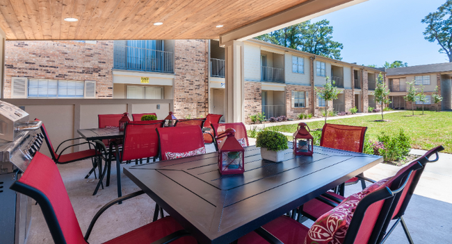 Building Photo - 2570 Sweetgum Ln