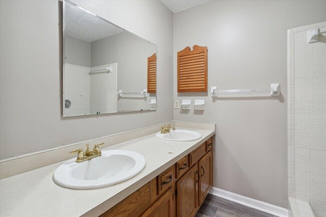 Building Photo - 511 SW 69th St