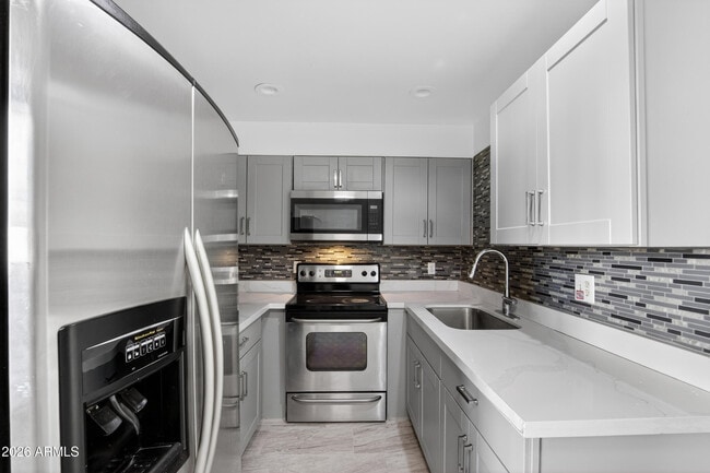 Building Photo - 2925 N 38th St