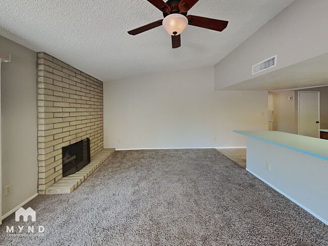Building Photo - 4250 E Kiowa St