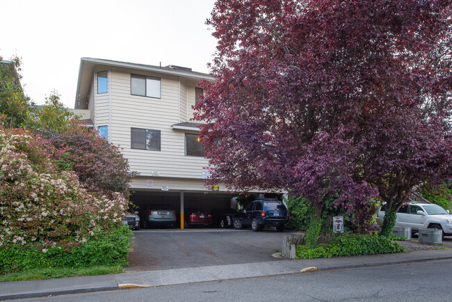 Building Photo - 3314 Wetmore Ave