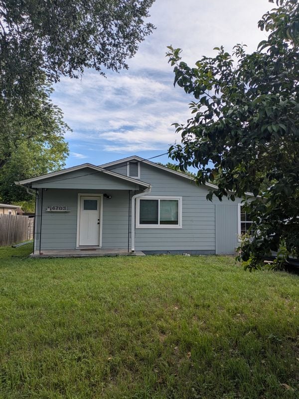 Building Photo - 4703 Oak Cliff Dr