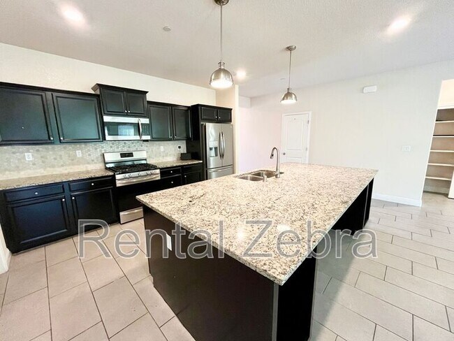 Foto del edificio - 4626 Beckman Way