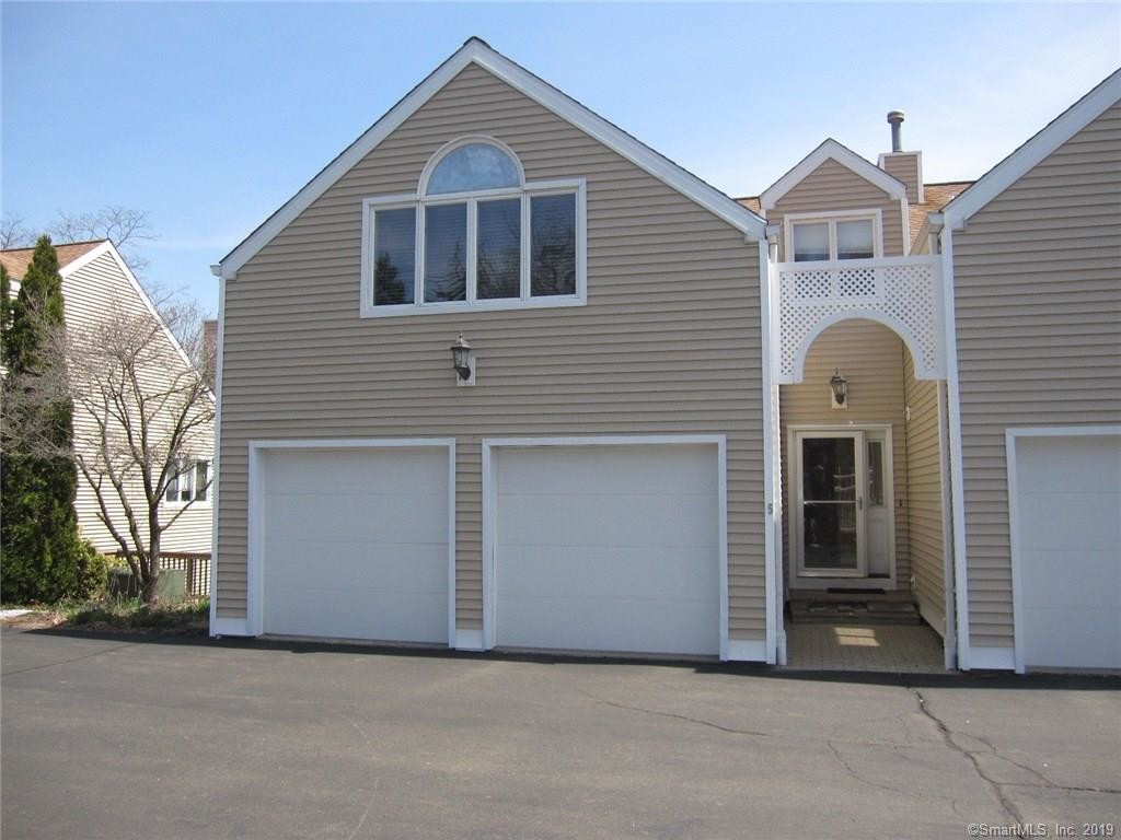 Primary Photo - 3265 Whitney Ave