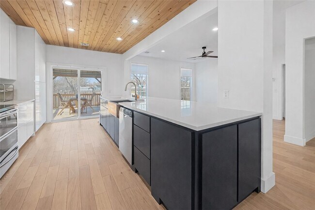 Foto del edificio - 110 SE G Ct