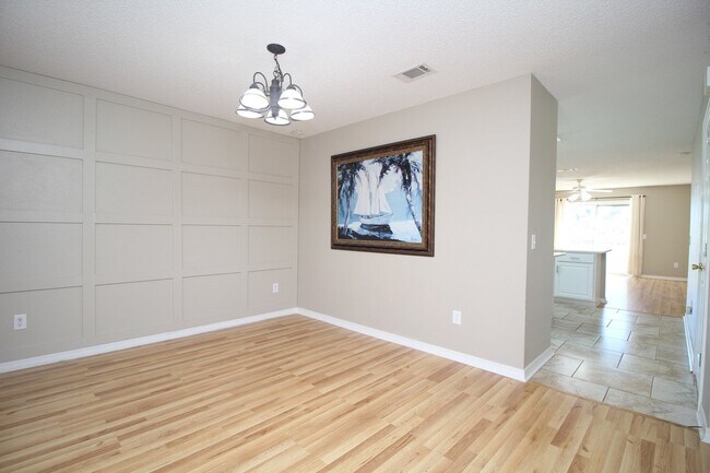 Foto del edificio - 2BD/2BA Patio Home Near NAS with Fenced Ya...