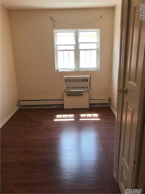 Foto del edificio - 85-34 168th Pl