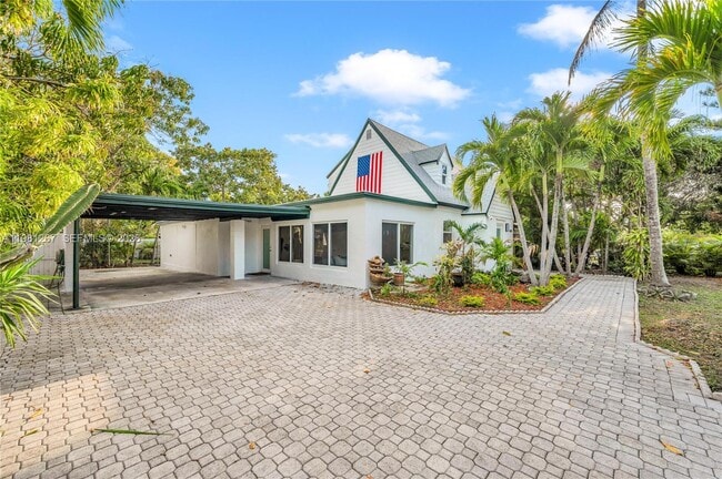 Building Photo - 1960 NE 182nd St