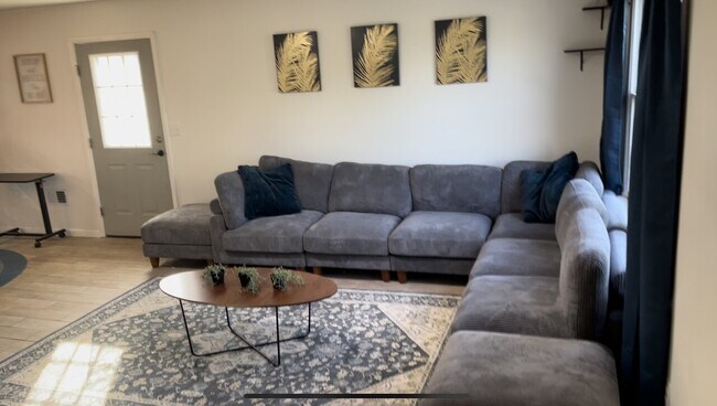 Foto del edificio - Rooms For Rent