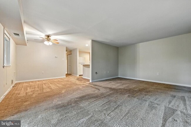 Building Photo - 206 Victor Pkwy