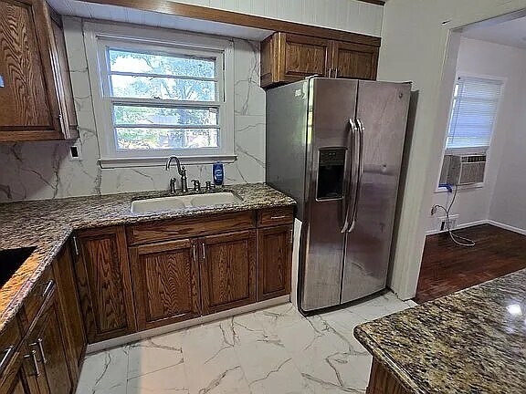 Foto del edificio - 681 Aldrich Rd