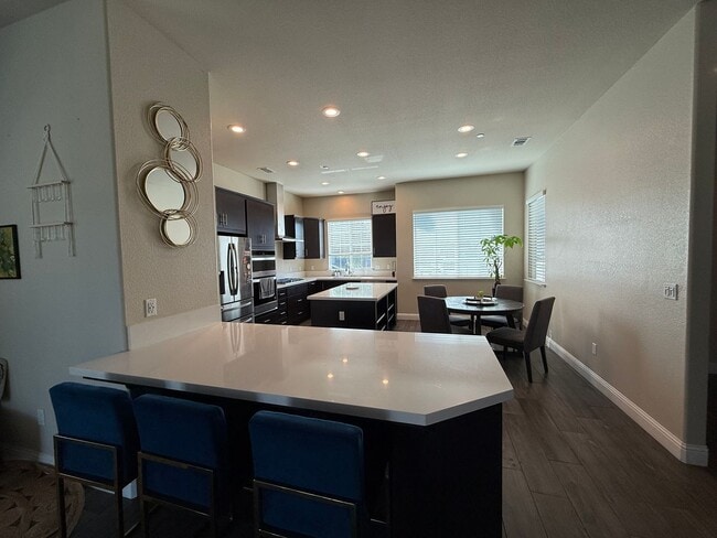 Foto del edificio - Upgraded single story home in Manteca!