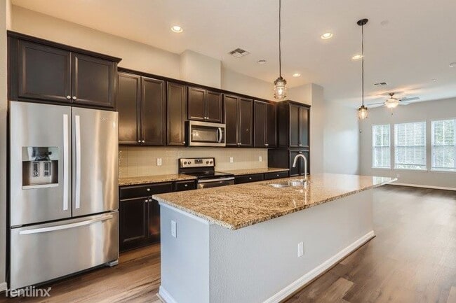 Building Photo - 3 br, 3.5 bath House - 836 Luarca Ln UNIT