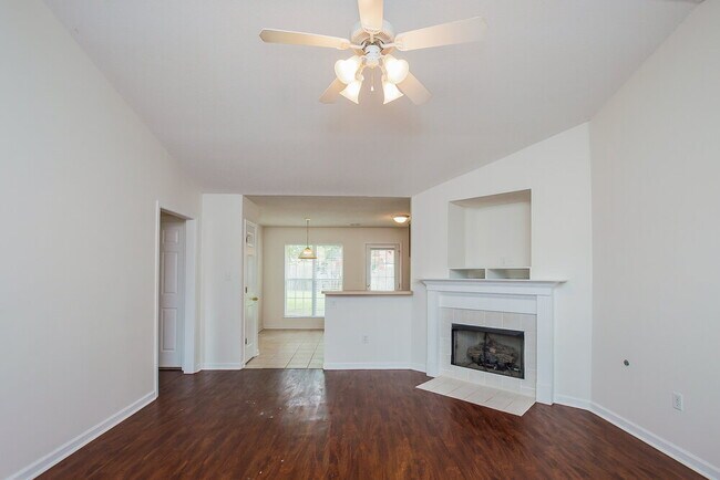 Building Photo - 10716 Ridgefield Dr