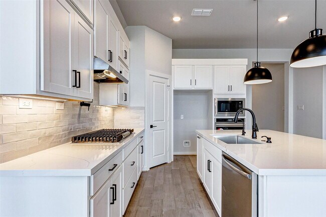 Foto del edificio - Timber Brook Drive, Sienna, TX 77459 - 3 BR 2 BA single-family home