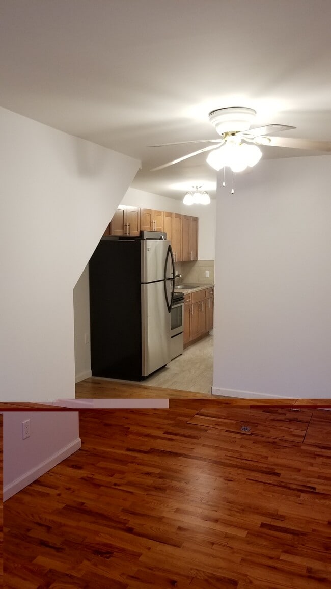 Building Photo - 164 Mill St