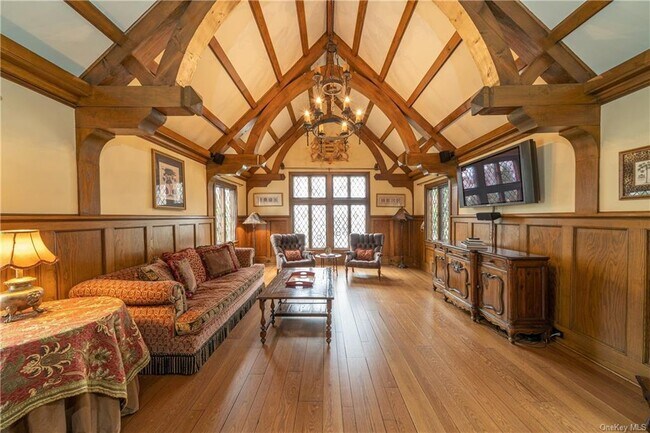 Foto del edificio - 8 Southwoods Ln
