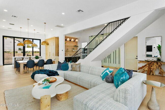 Foto del edificio - 4207 E Campbell Ave