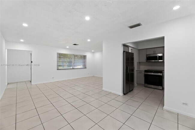 Foto del edificio - 7001 NW 15th St