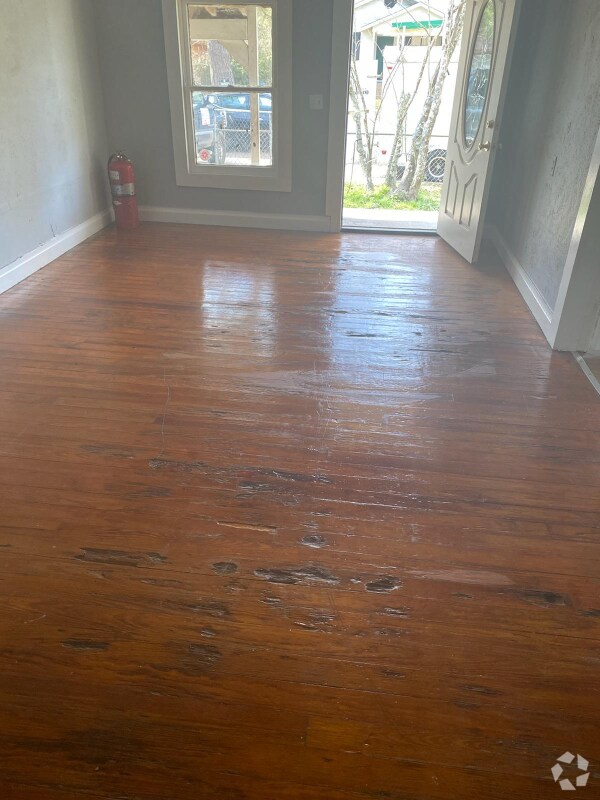 Apartments For Rent in Silsbee TX with Hardwood Floors 1 Rentals